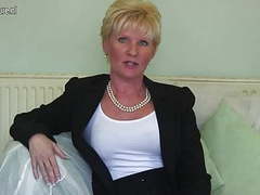 Find-Best-Ass.com presents: Classy mature lady feeling naughty