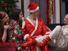 Find-Best-Ass.com presents: Lucky dude gets the best christmas gift - lina sun and alice xo