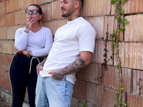 Find-Best-Ass.com presents: Italian girl sucks her boyfriend's cock outdoors