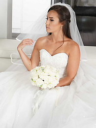 Find-Best-Ass.com presents: Bootylicious bride Kelsi Monroe screws a handsome officiant on her wedding day